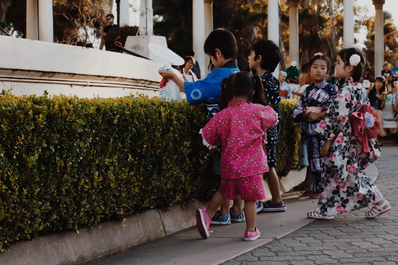 Kids wearing Japanese traditional Yukata