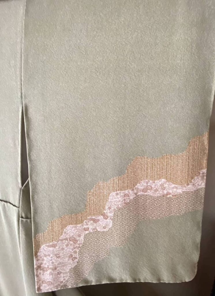 Delicate dyed pattern on Kimono (zoomed out)